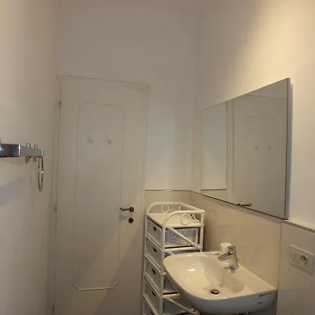 Montecristo 1 마리나디캄포